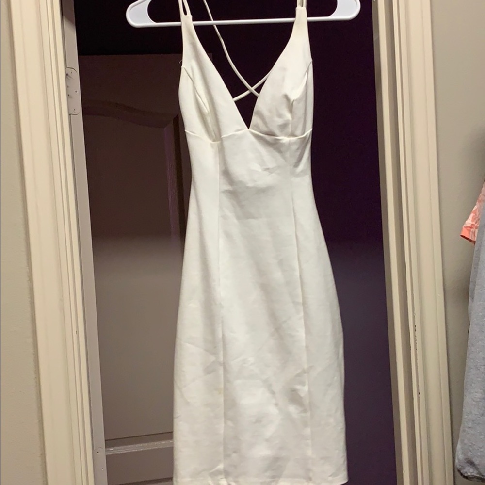 Lulu’s White Dress Tight Stappy Back